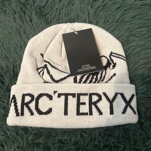Arc'teryx Cream Knit Beanie